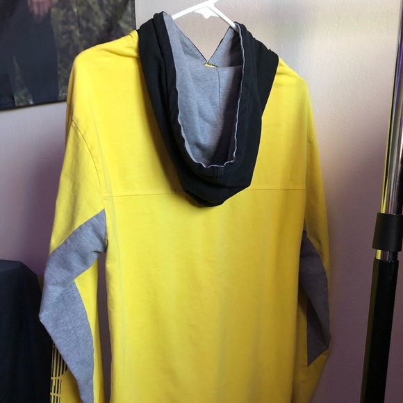 Zumiez Yellow Long Sleeve T-Shirt - Picture 2 of 4